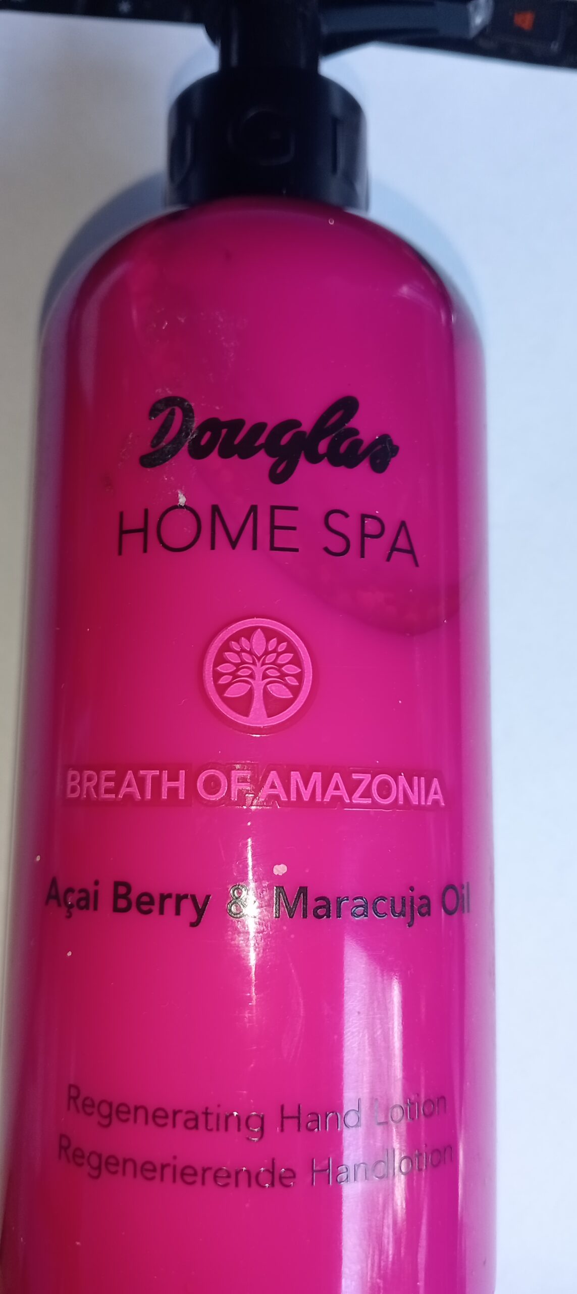 Douglas HOME SPA Breath of Amazonia Açai Berry & Maracuja Oil Regenerating Hand Lotion